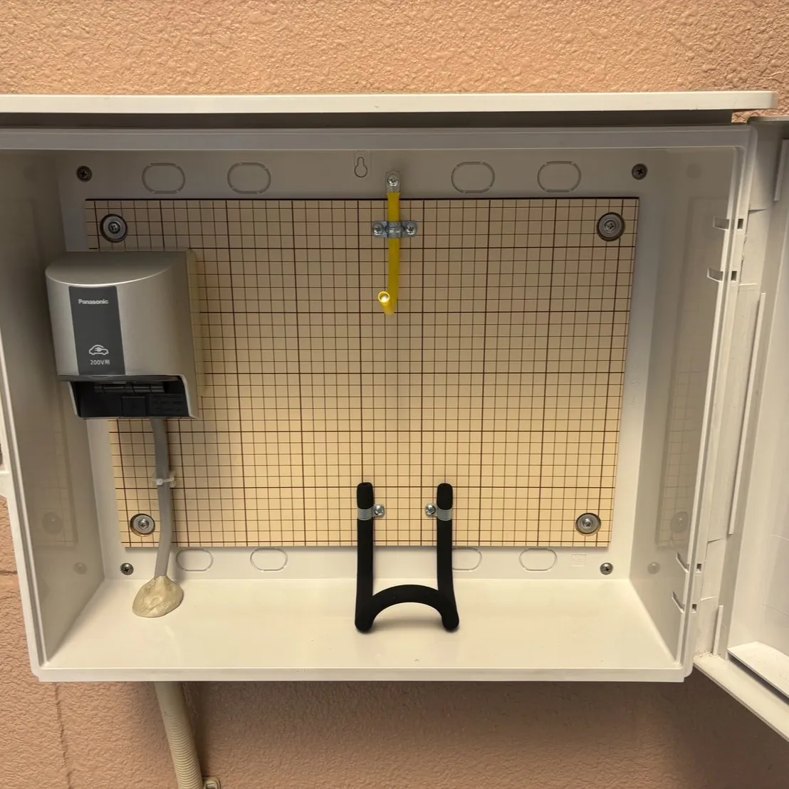 電気自動車の充電をお考えですか?